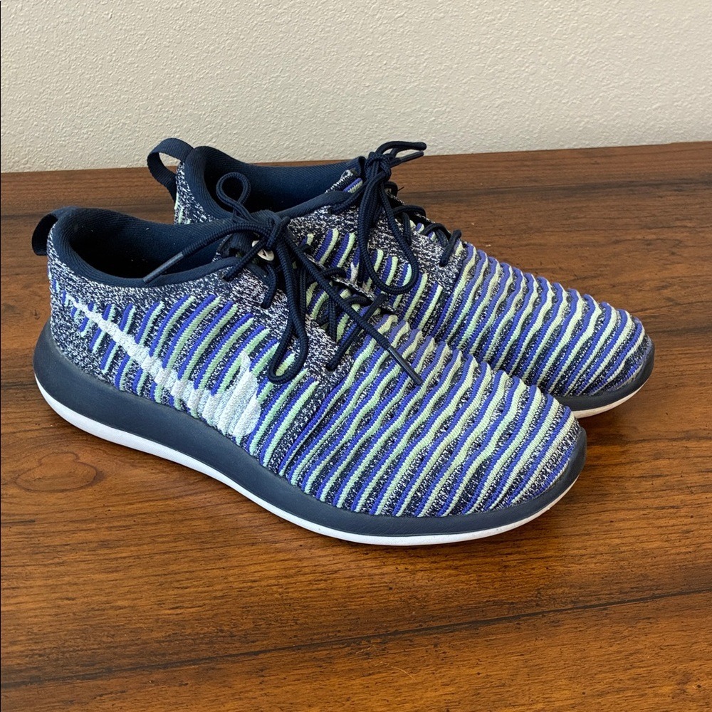 NIKE Women Size 7 Roshe Two Flyknit Running Trainers Sneakers Tennis Shoes